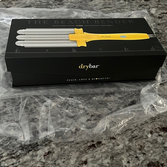 Drybar The Beach Bender Triple Barrel Waver